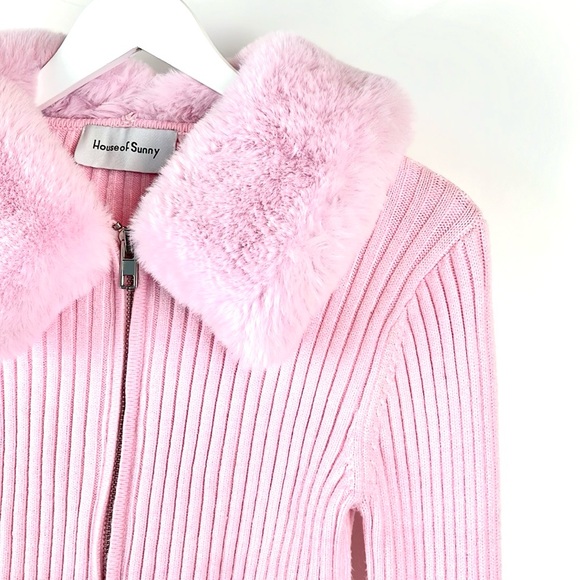 House of Sunny Waterloo Peggy Vol.2 Pink Faux-Fur Cardigan - Picture 4 of 10
